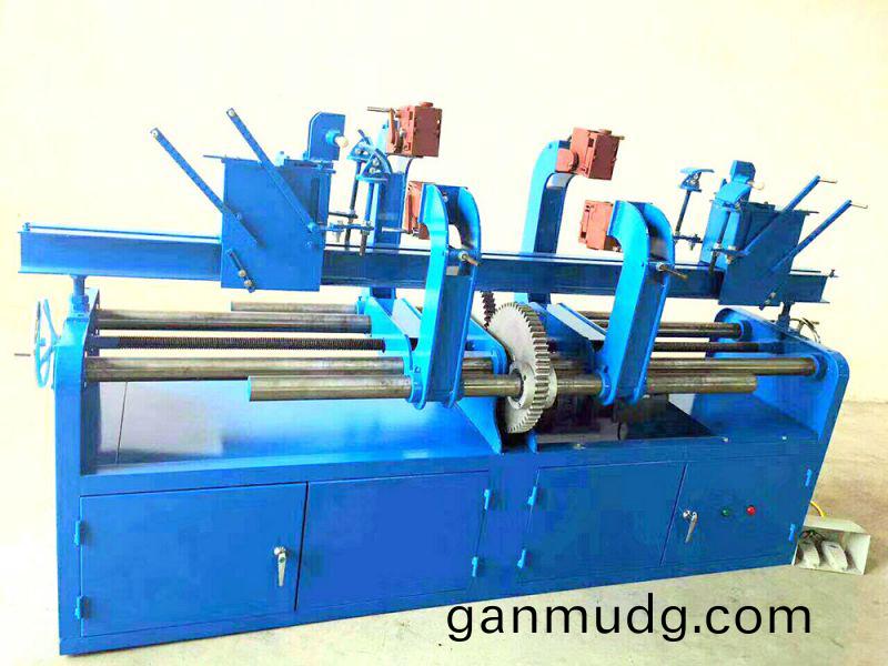 電(dian)動(dong)雙(shuang)臂成型(xing)機(ji)