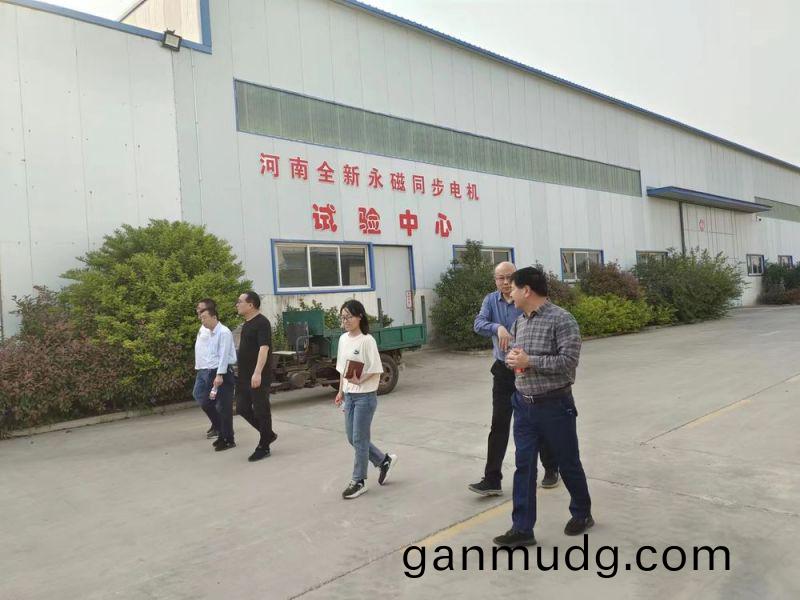 市領(ling)導(dao)來公司指(zhi)導(dao)工(gong)作