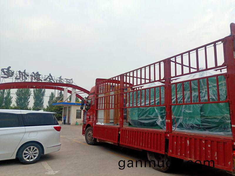 油田(tian)鑽井(jing)專用(yong)變(bian)頻電機(ji)、變(bian)頻(pin)櫃(gui)、開關櫃(gui)髮(fa)貨(huo)