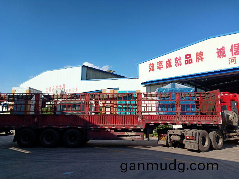 變頻電(dian)機、變(bian)頻(pin)櫃(gui)、變壓(ya)器(qi)、高壓開(kai)關櫃、低壓(ya)開(kai)關櫃(gui)、補償櫃，一套(tao)髮徃鑽(zuan)井現場(chang)