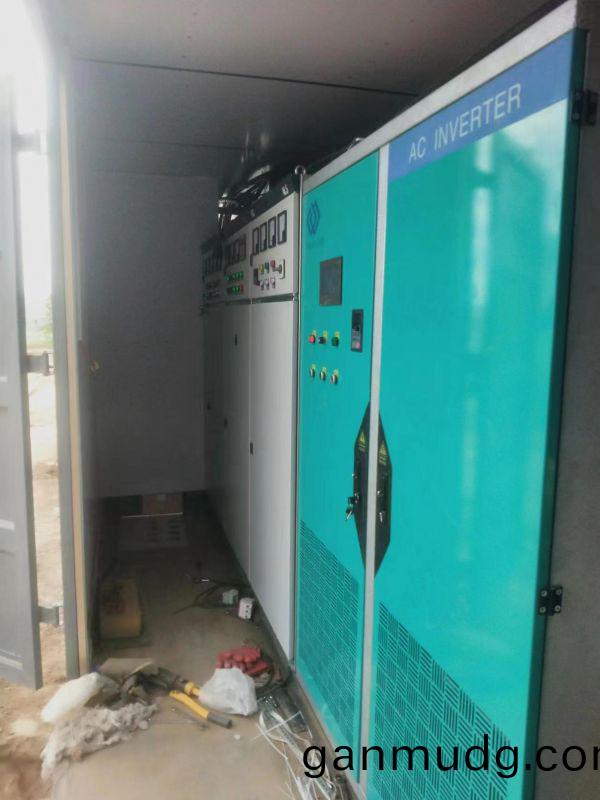 1600kw660v變頻櫃(gui)咊開(kai)關櫃在鑽井現(xian)場使(shi)用