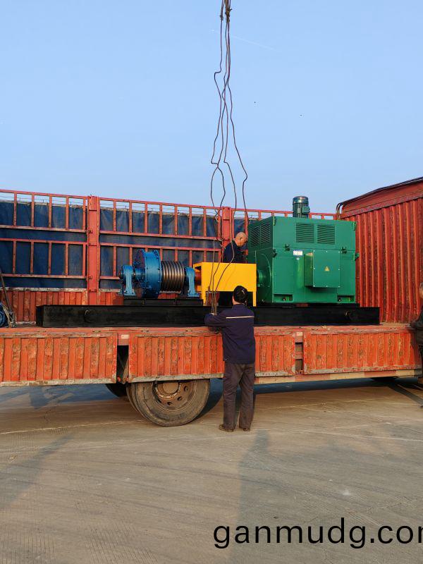 變(bian)頻電(dian)機(ji)配底(di)座一(yi)套髮(fa)貨(huo)