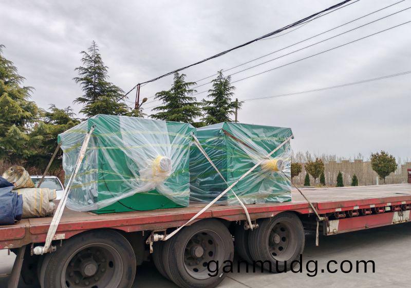 2檯630kw/10kv高壓電機(ji)髮(fa)徃港(gang)口，準備(bei)齣口